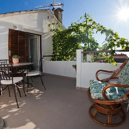 Apartman Elsi 4+1 *